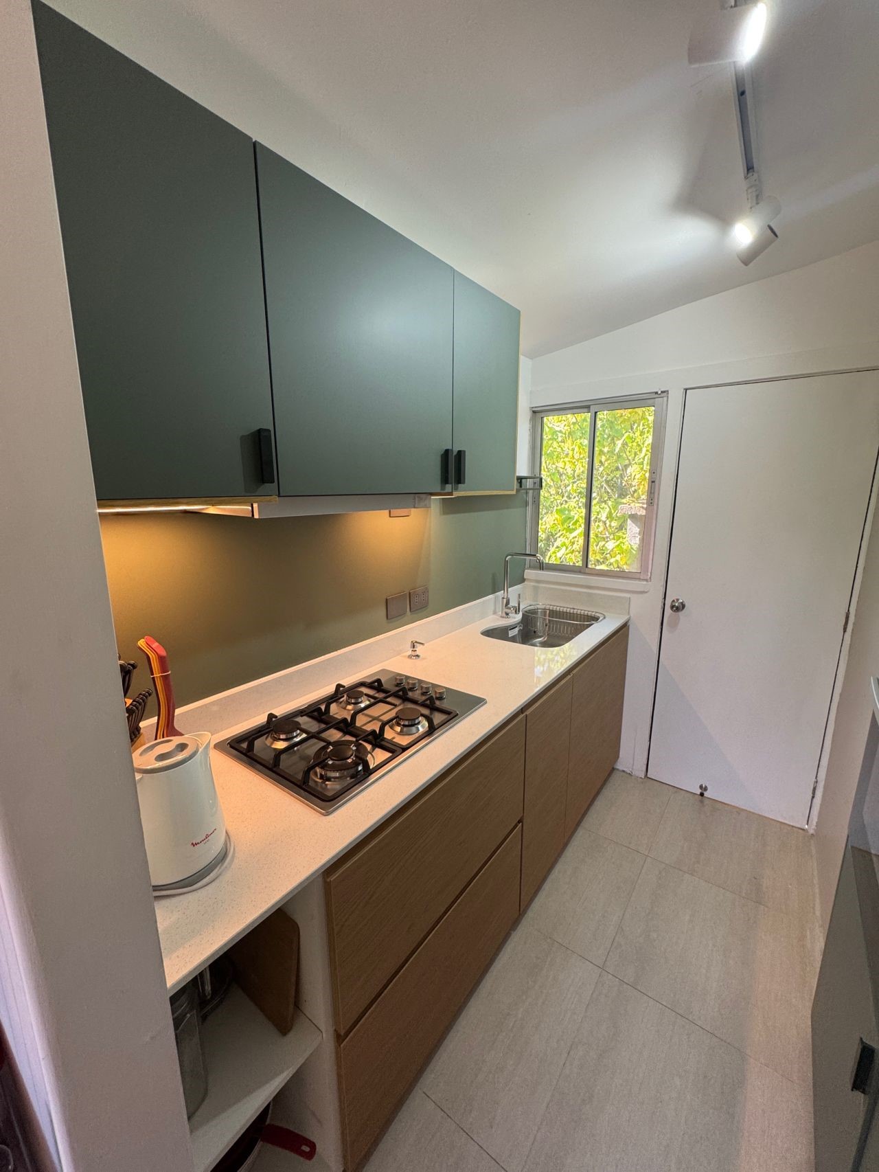 Remodelación de Cabañas UC en Las Rocas de Santo Domingo