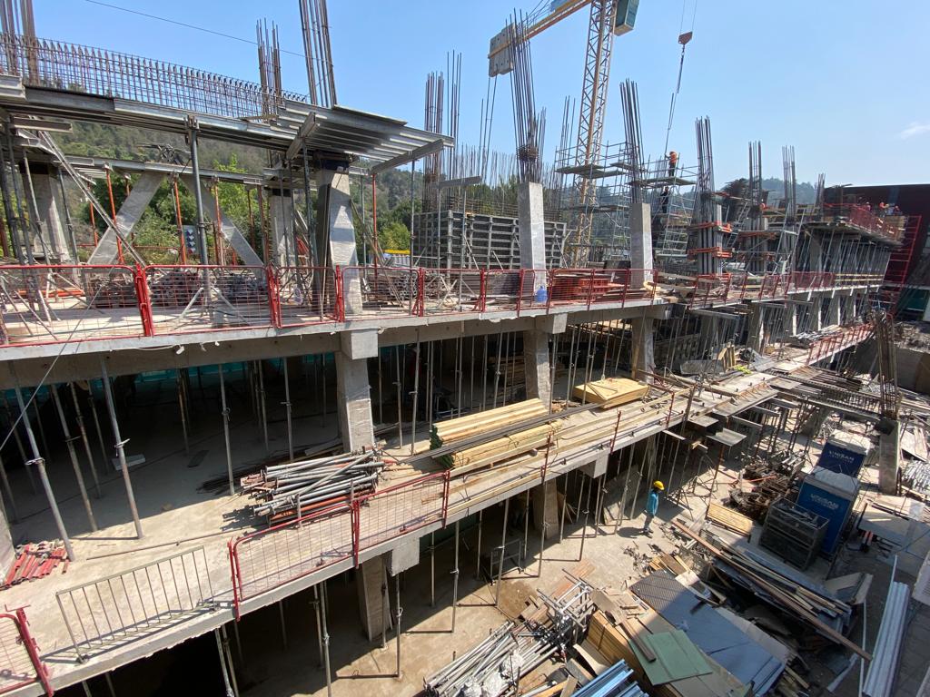 imagen de obra gruesa edificio fadeu en construccion